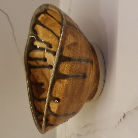 BOWL Ornate brown triangle shaped bowl pottery SAHER 09 on bottom decorative - Picture 2 of 11